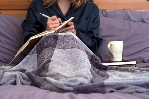 Daily Journaling How to Stay on Track and Achieve Your Goals